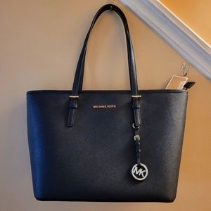 *NWT* Michael Kors Jet Set Tote
